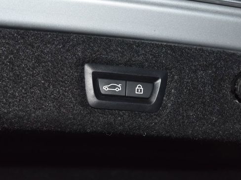 Used 2019 BMW 530i w/ Convenience Package image 34