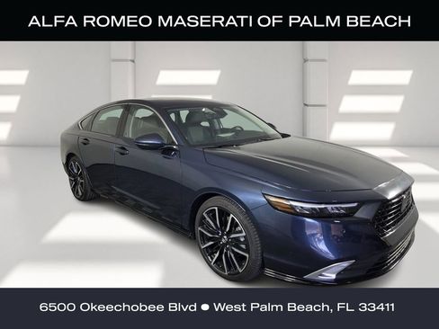 Used 2023 Honda Accord Touring image 1