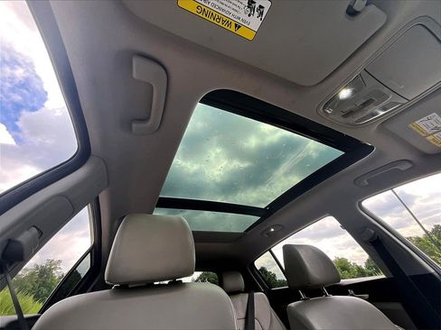 Used 2022 Kia Sportage EX w/ EX Technology Package image 21