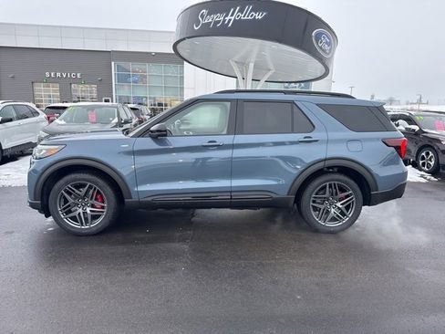 New 2026 Ford Explorer ST-Line w/ ST-Line Street Pack image 2