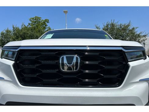 Used 2025 Honda Pilot Touring image 51