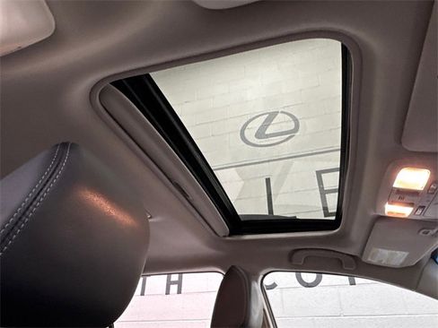 Used 2017 Subaru Outback 2.5i Limited image 8