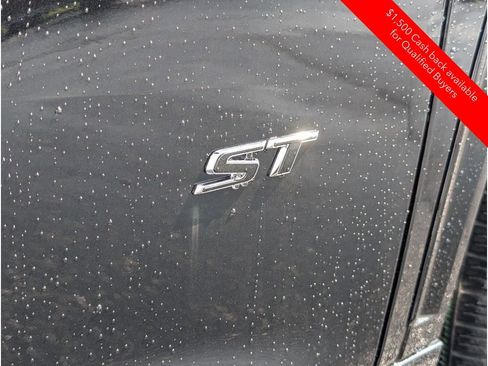 New 2026 Buick Enclave Sport Touring w/ Power Package image 9