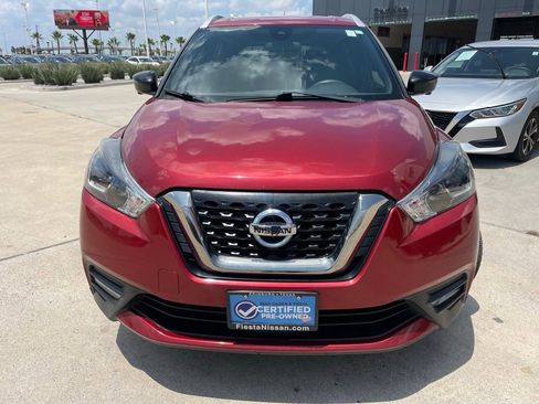 Used 2020 Nissan Kicks SR FWD image 2