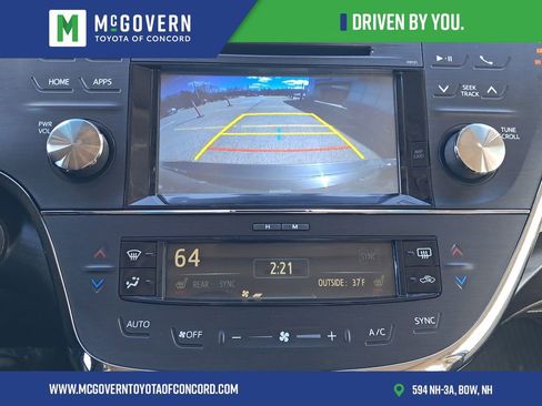 Used 2017 Toyota Avalon Limited w/ Carpet Mat Package image 16