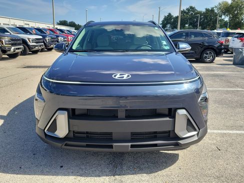 Used 2025 Hyundai Kona SEL FWD image 2