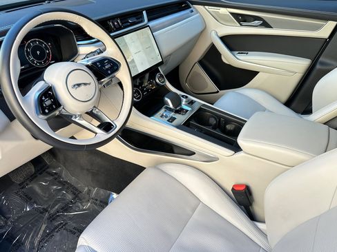 Used 2025 Jaguar F-PACE R-Dynamic S image 9