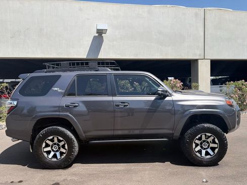 Used 2019 Toyota 4Runner TRD Off-Road Premium AWD/4WD image 3
