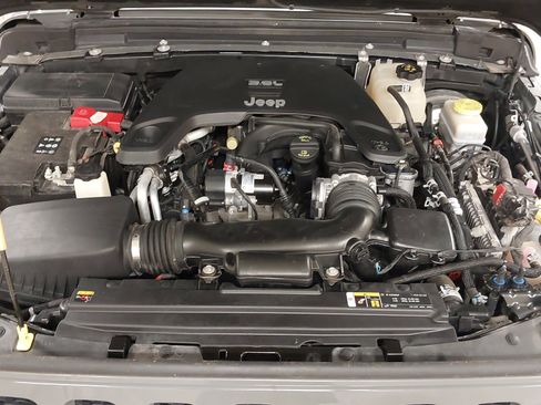 Used 2021 Jeep Wrangler Unlimited Sport image 30