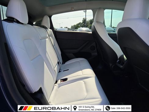 Used 2024 Tesla Model Y Performance AWD/4WD image 16