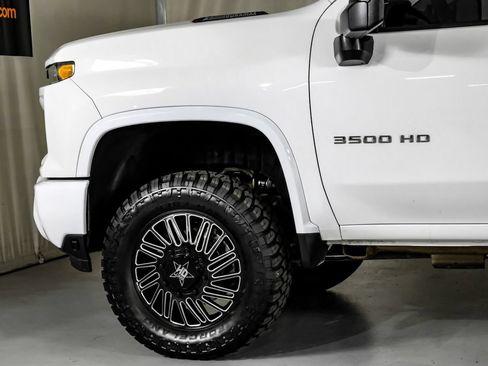 Used 2025 Chevrolet Silverado 3500 W/T AWD/4WD image 13