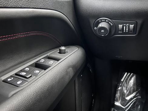 New 2026 Jeep Compass Trailhawk AWD/4WD image 19