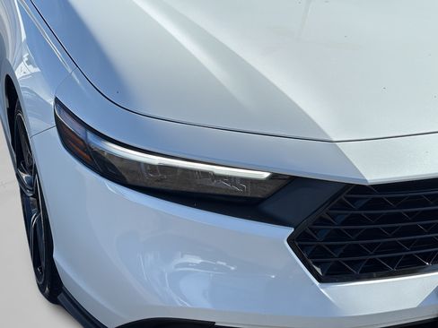 Used 2025 Honda Accord Sport image 35
