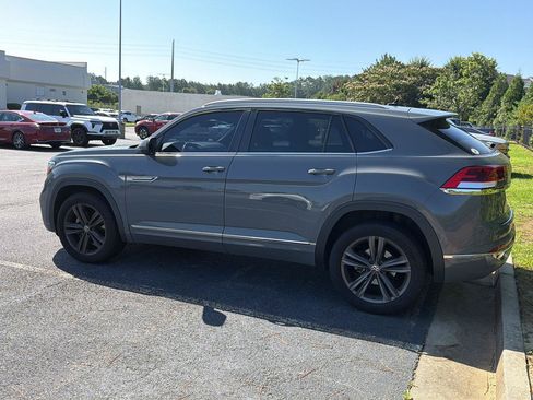 Used 2021 Volkswagen Atlas Cross Sport SE FWD image 10