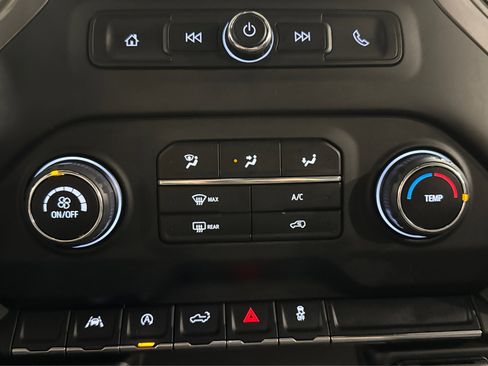 Used 2023 Chevrolet Silverado 1500 Custom image 32