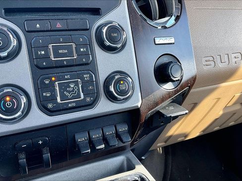 Used 2016 Ford F350 Lariat w/ Lariat Ultimate Package image 32