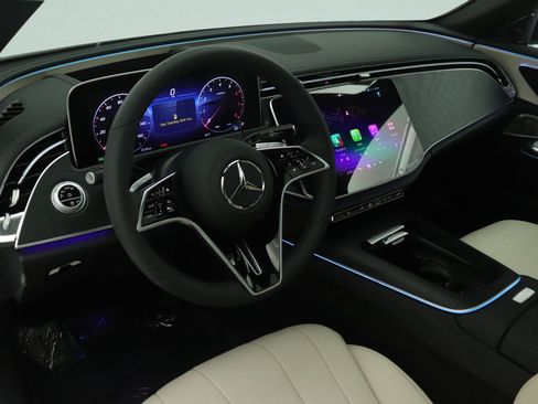 New 2026 Mercedes-Benz E 450 4MATIC Sedan image 4