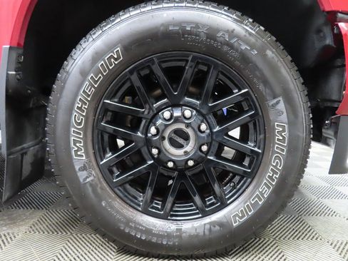 Used 2022 Ford F350 Lariat image 8