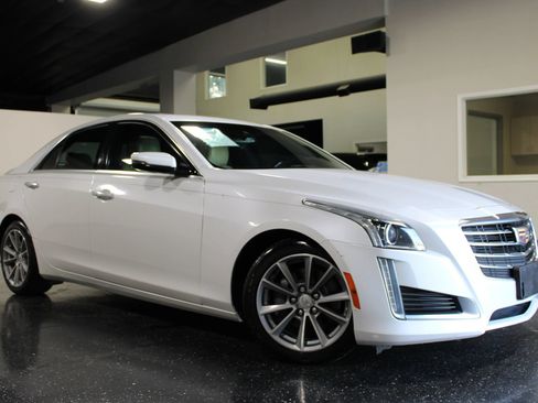 Used 2018 Cadillac CTS Luxury RWD image 38