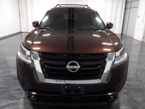 Used 2022 Nissan Pathfinder SL w/ SL Premium Package image 4
