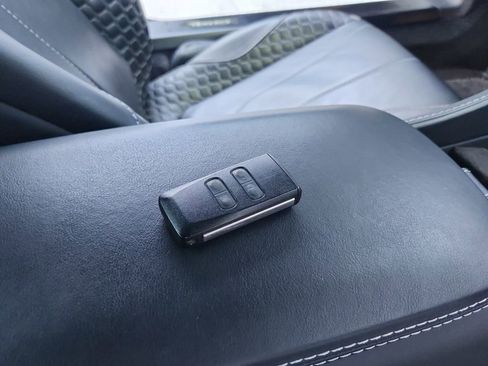 Used 2015 Aston Martin Vanquish Coupe image 80