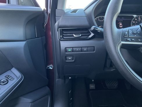 Used 2024 Nissan Sentra SV image 24