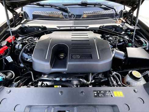 Used 2021 Land Rover Defender 90 X image 8