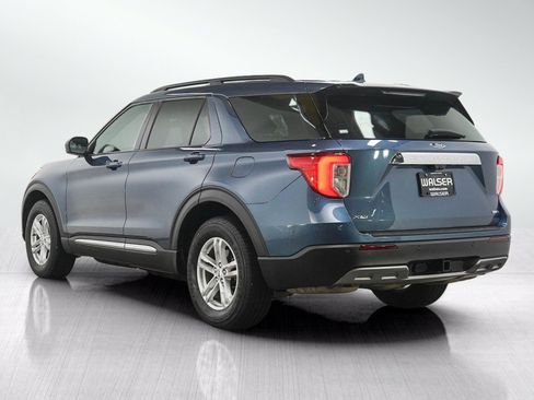 Used 2020 Ford Explorer XLT w/ Equipment Group 202A AWD/4WD image 3