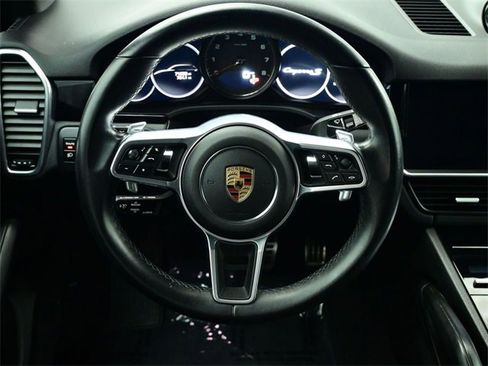 Used 2020 Porsche Cayenne S image 4