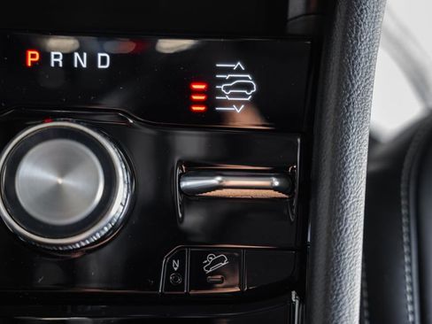 New 2025 Jeep Grand Cherokee Overland w/ Adv Protech Group III image 28