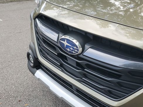 Used 2025 Subaru Outback Touring XT AWD/4WD image 9