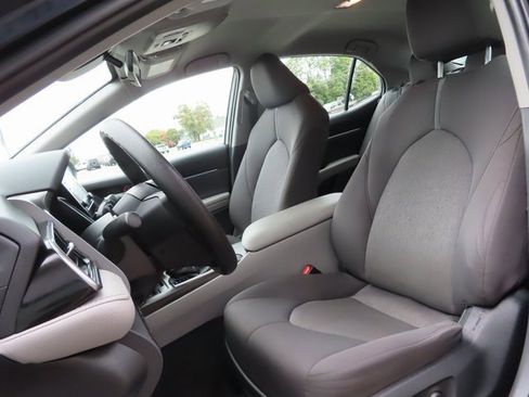 Used 2023 Toyota Camry LE image 17