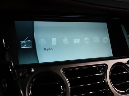 Used 2017 Rolls-Royce Ghost image 29