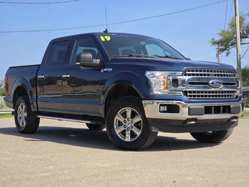Used 2019 Ford F150 XLT w/ Equipment Group 302A Luxury AWD/4WD image 2