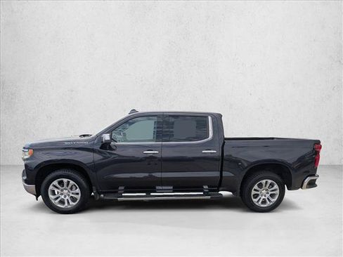 Used 2022 Chevrolet Silverado 1500 LTZ w/ LTZ Convenience Package II RWD image 8