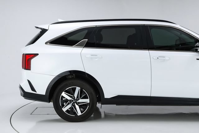 Used 2021 Kia Sorento S FWD image 14