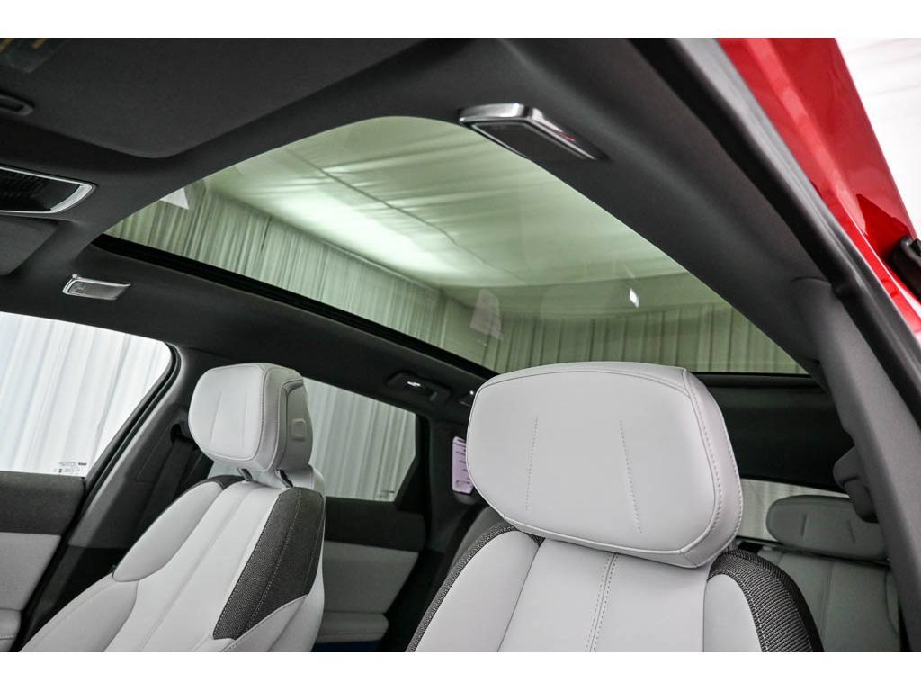 Certified 2025 Cadillac Optiq Sport 1 AWD/4WD image 13