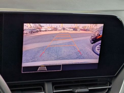 Used 2024 Chevrolet Trax LS w/ LS Convenience Package FWD image 19