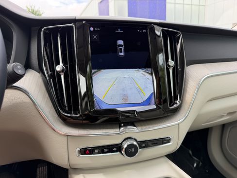 Certified 2023 Volvo XC60 B5 Plus FWD image 20