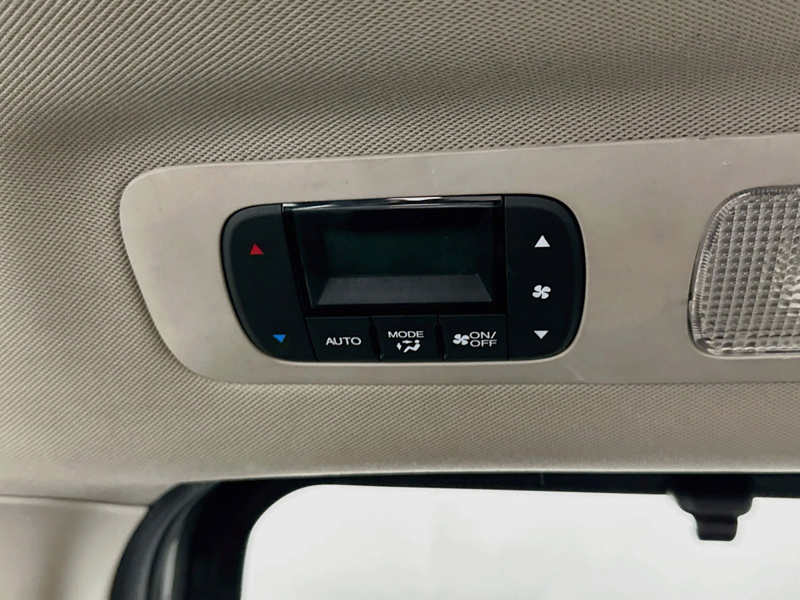 Used 2015 Honda Odyssey Touring image 27