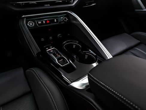 New 2025 Audi Q5 Premium Plus image 6