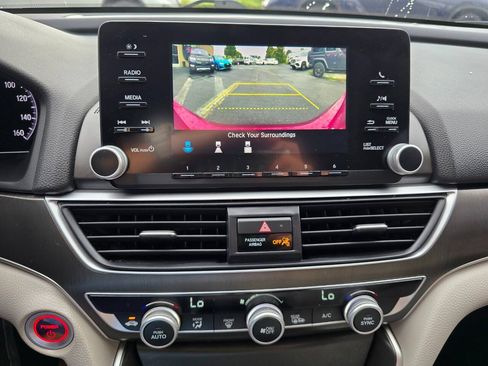 Used 2020 Honda Accord Hybrid image 17