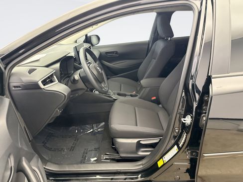 Used 2025 Toyota Corolla LE w/ LE Premium Package image 10