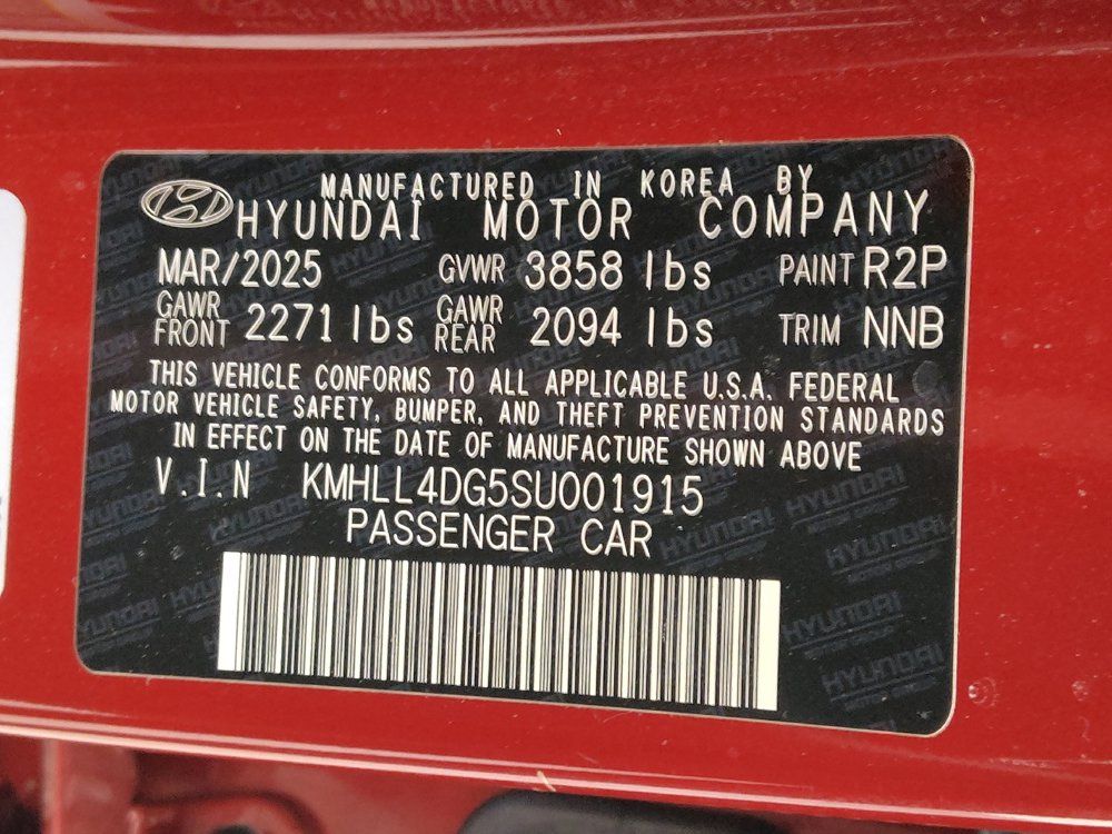 Used 2025 Hyundai Elantra SE FWD image 33
