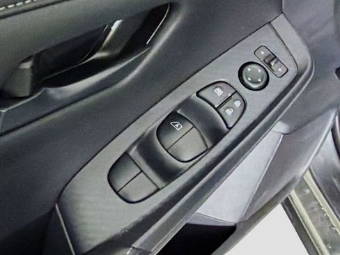 Used 2025 Nissan Sentra S FWD image 20