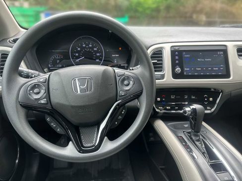 Used 2022 Honda HR-V EX image 10