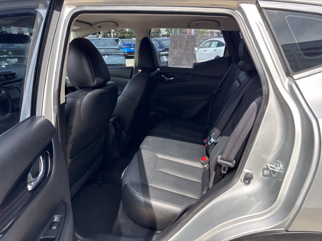 Used 2017 Nissan Rogue Sport SL FWD image 23