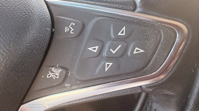 Used 2019 Chevrolet Equinox LT w/ Driver Convenience Package FWD image 23
