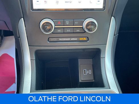 Used 2024 Ford Edge SEL w/ Convenience Package image 15