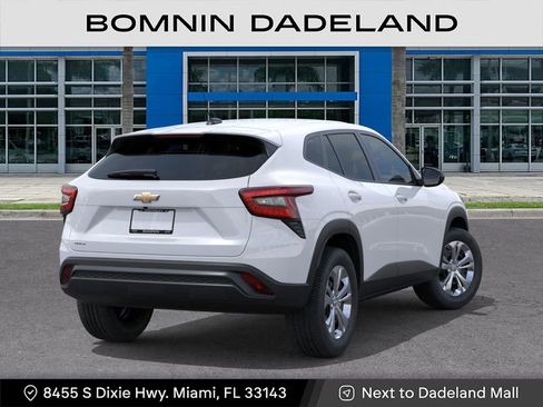 New 2026 Chevrolet Trax LS image 4